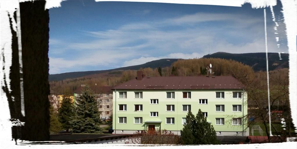 Apartman Лоучна-над-Десноу Экстерьер фото