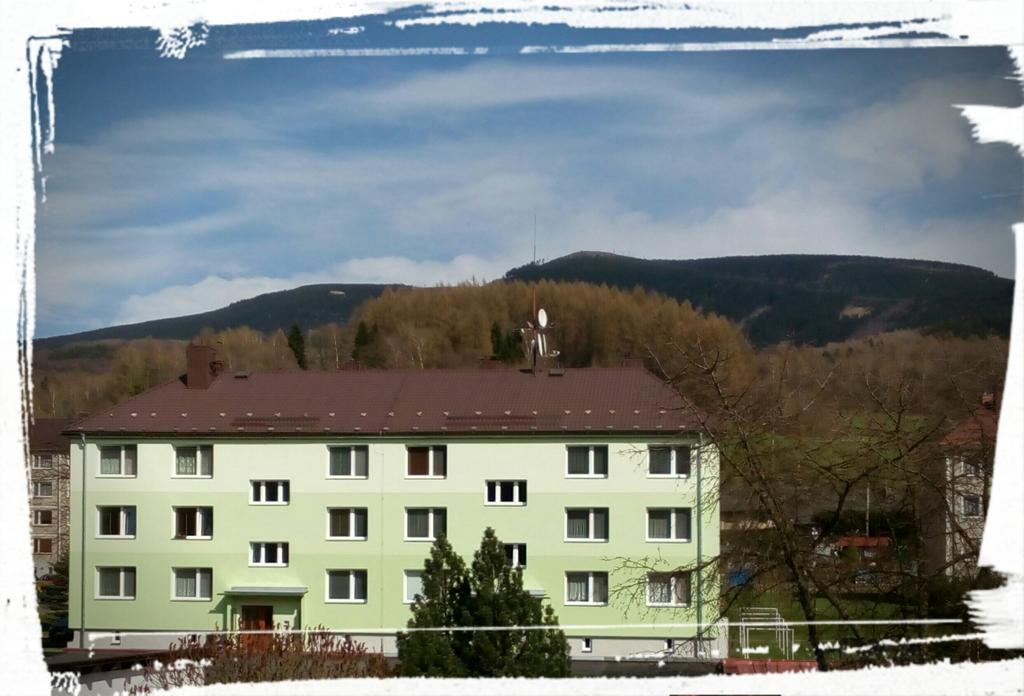 Apartman Лоучна-над-Десноу Экстерьер фото
